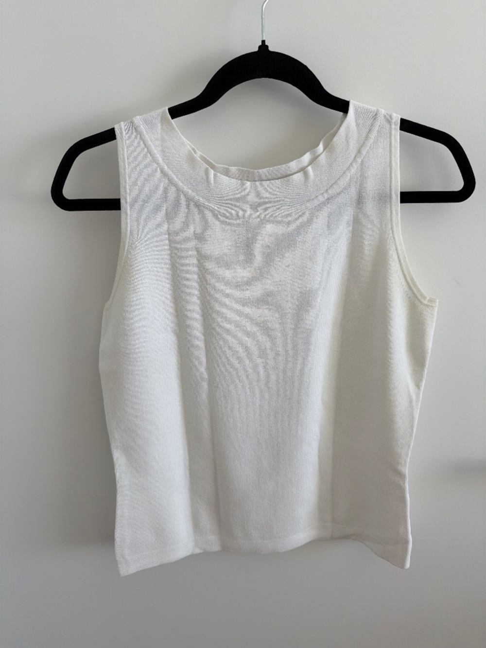 Dress Barn White Ribbed Tank Size S